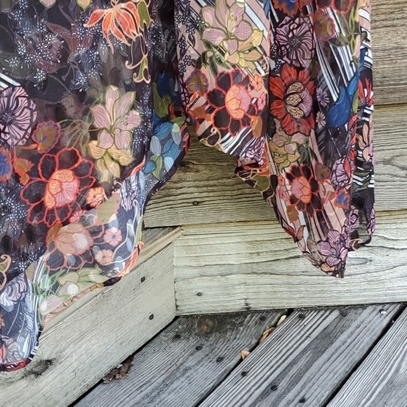 Foxiedox Sheer Floral Dress 4 High low hem Sheer - Picture 5 of 5